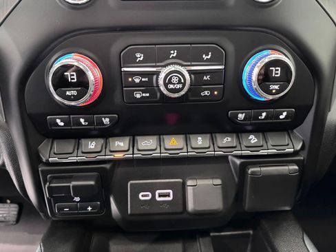 Used 2020 GMC Sierra 3500 Denali w/ Denali Ultimate Package image 19