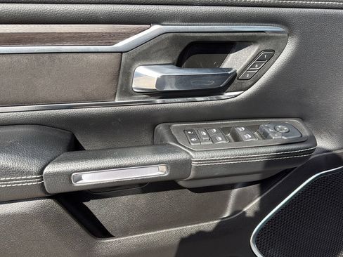 Used 2025 RAM 1500 Laramie AWD/4WD image 11