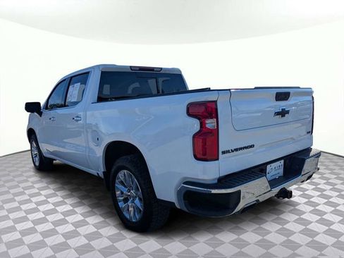 Used 2021 Chevrolet Silverado 1500 LTZ w/ Z71 Off-Road Package AWD/4WD image 4
