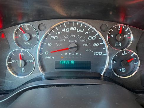 Used 2024 GMC Savana 2500 w/ Driver Convenience Package image 11