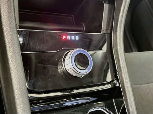 Used 2023 Jeep Grand Cherokee Laredo AWD/4WD image 24