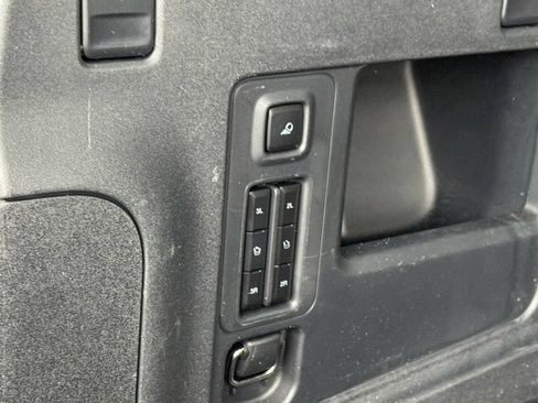 Used 2025 Ford Expedition Active AWD/4WD image 21