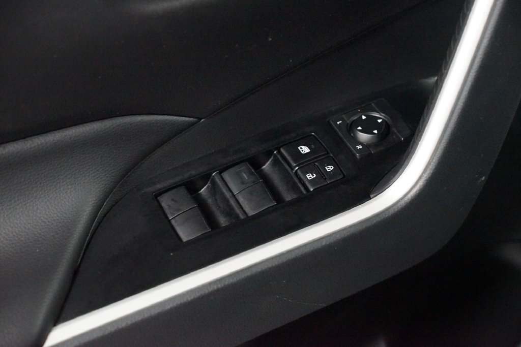 Certified 2025 Toyota RAV4 LE FWD image 30