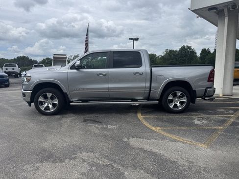 Used 2021 RAM 1500 Laramie AWD/4WD image 2