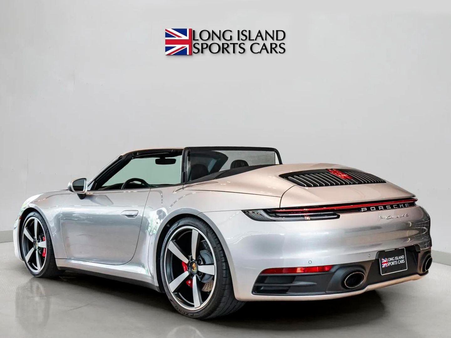 Used 2020 Porsche 911 Cabriolet image 8