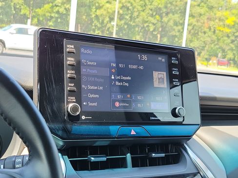 Certified 2022 Toyota Venza XLE AWD/4WD image 27