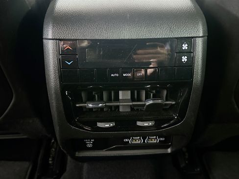 Used 2023 Jeep Grand Cherokee L Laredo AWD/4WD image 28