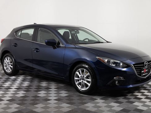 Used 2016 MAZDA MAZDA3 i Touring w/ Popular Equipment Package FWD image 10