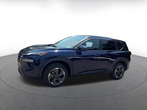 Used 2025 Nissan Rogue SV FWD image 8