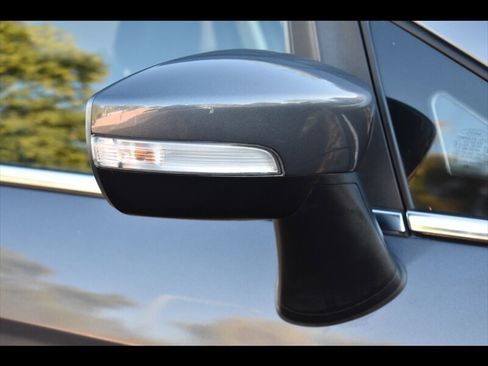 Used 2021 Ford EcoSport Titanium image 52