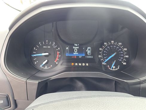 Used 2020 Ford Edge SE FWD image 11