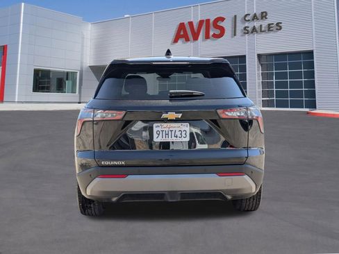 Used 2025 Chevrolet Equinox LT FWD image 7