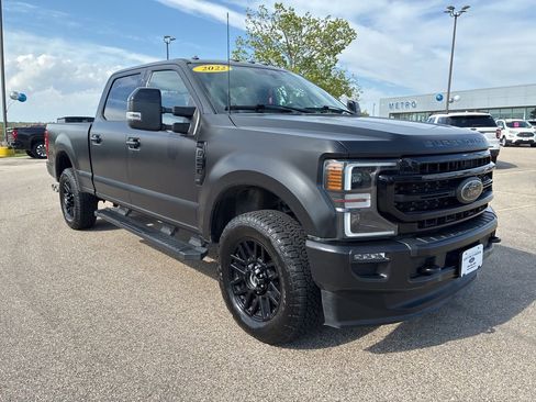 Used 2022 Ford F250 Lariat w/ Black Appearance Pkg AWD/4WD image 2