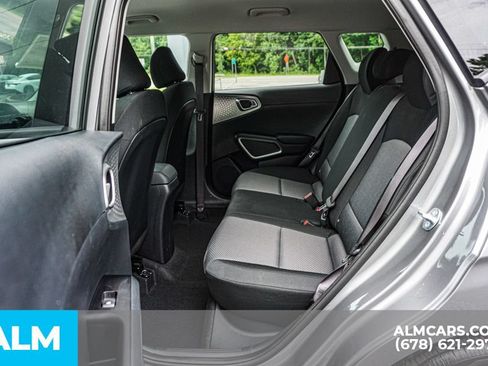 Used 2025 Kia Soul LX w/ LX Technology Package FWD image 21