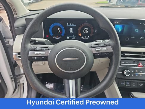 Certified 2025 Hyundai Tucson SE AWD/4WD image 17