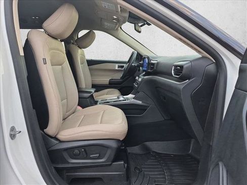 Used 2020 Ford Explorer XLT w/ Equipment Group 202A RWD image 20