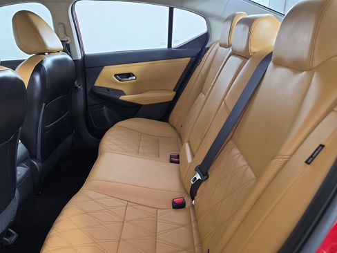 Used 2022 Nissan Sentra SV w/ SV Premium Package FWD image 38