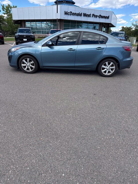 Used 2011 MAZDA MAZDA3 i Touring FWD image 3