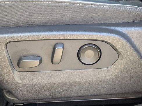 Used 2021 Buick Envision Essence w/ Technology Package I image 21