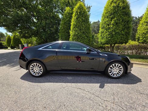 Used 2011 Cadillac CTS Premium image 6