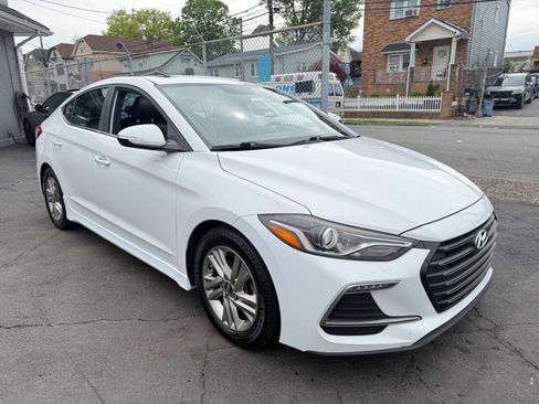 Used 2017 Hyundai Elantra Sport w/ Sport Premium Package 06 FWD image 7