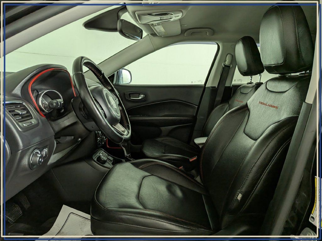 Used 2020 Jeep Compass Trailhawk w/ Leather Interior Group AWD/4WD image 16