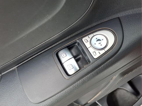 Used 2018 Mercedes-Benz Metris image 15