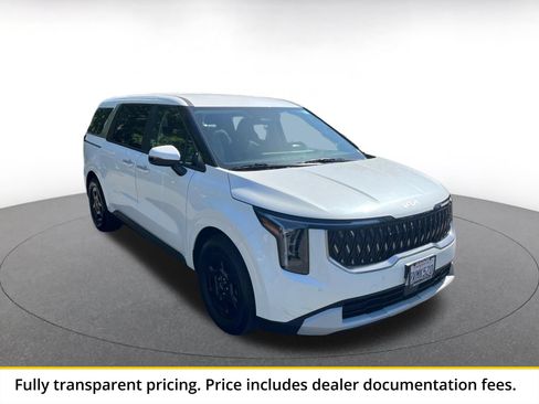 Used 2026 Kia Carnival FWD image 1