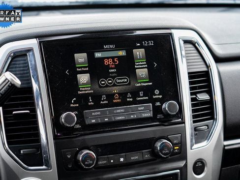 Used 2021 Nissan Titan SV w/ SV Convenience Package image 23