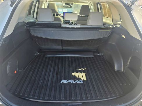 Used 2023 Toyota RAV4 XLE Premium image 18