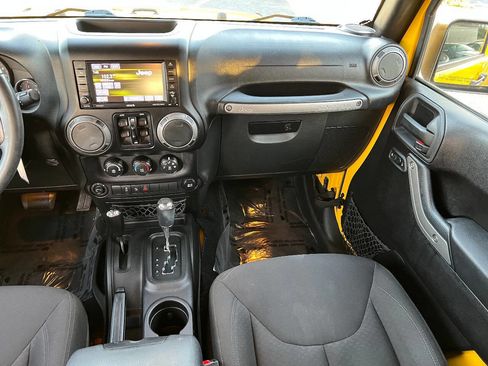 Used 2015 Jeep Wrangler Unlimited Sport w/ Quick Order Package 24S image 33