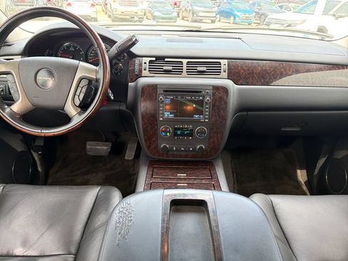 Used 2009 GMC Yukon Denali RWD image 9