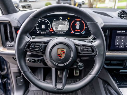 Used 2024 Porsche Cayenne S image 24