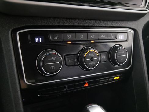 Certified 2023 Volkswagen Atlas SE w/ Panoramic Sunroof Package image 23