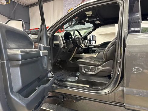 Used 2017 Ford F250 Platinum w/ Platinum Ultimate Package AWD/4WD image 88