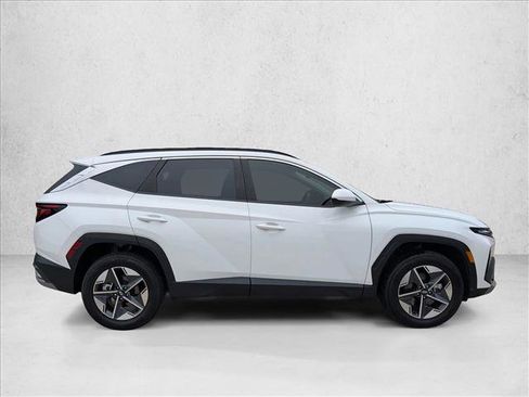 Used 2025 Hyundai Tucson SEL AWD/4WD image 4