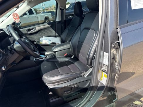 Used 2022 Ford Escape SEL FWD image 10