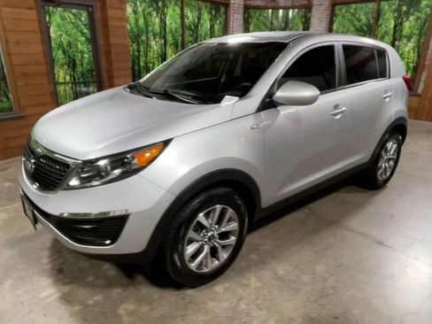 Used 2016 Kia Sportage LX image 4
