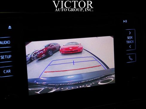 Used 2019 Toyota Corolla LE image 21