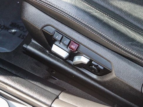 Used 2018 BMW 330i xDrive Wagon image 20