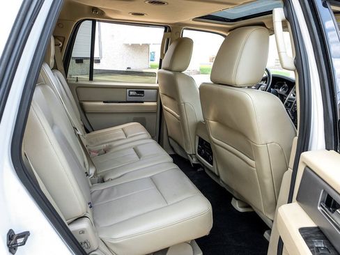 Used 2017 Ford Expedition Limited w/ Equipment Group 301A RWD image 34