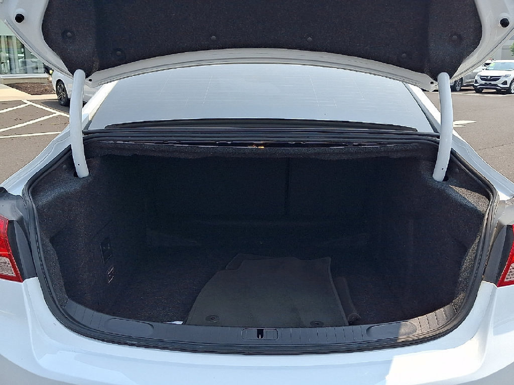 Used 2019 Chevrolet Impala LT FWD image 26