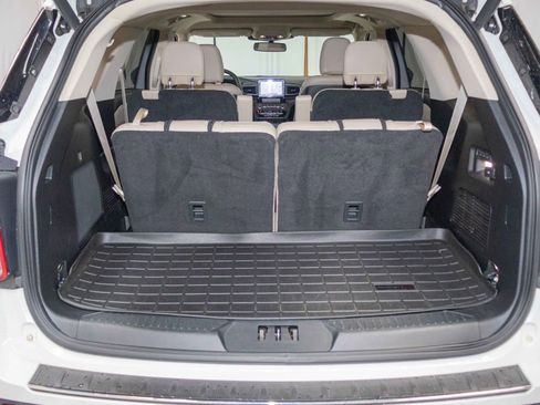 Used 2020 Ford Explorer Limited image 13