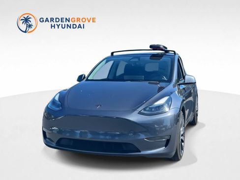 Used 2023 Tesla Model Y Performance AWD/4WD image 1
