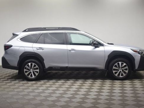 Used 2025 Subaru Outback Premium AWD/4WD image 15