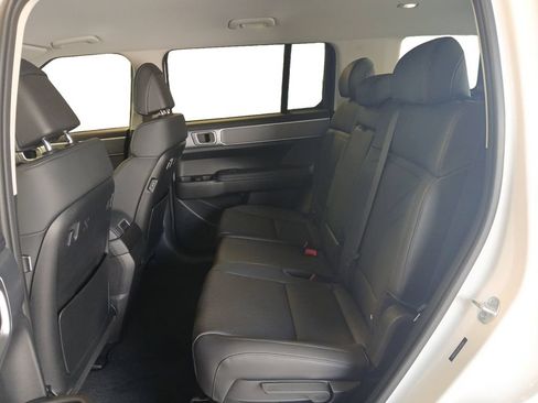 Used 2026 Hyundai Santa Fe SEL FWD image 16