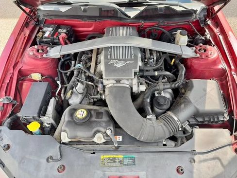 Used 2010 Ford Mustang GT Premium RWD image 25