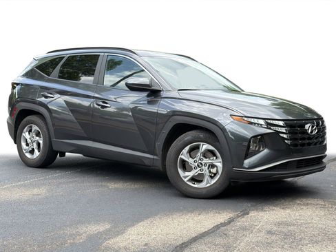 Used 2024 Hyundai Tucson SEL FWD image 2