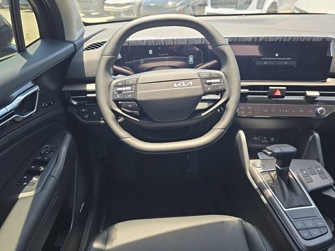 New 2026 Kia Sportage SX FWD image 14