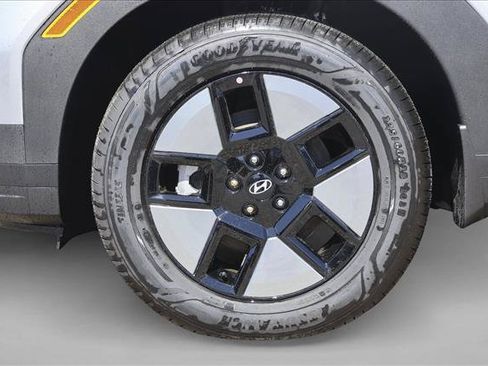 Certified 2026 Hyundai Santa Fe SE AWD/4WD image 9